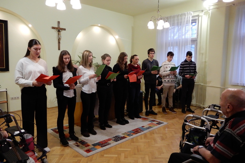 Ifjúsági hittanosok karácsonyi műsora – JSZTIO